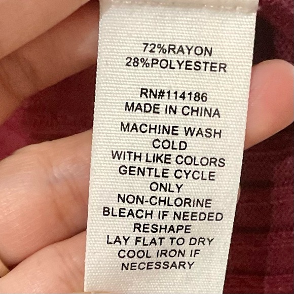 89th & Madison Burgundy Open Front Cardigan - Picture 10 of 11